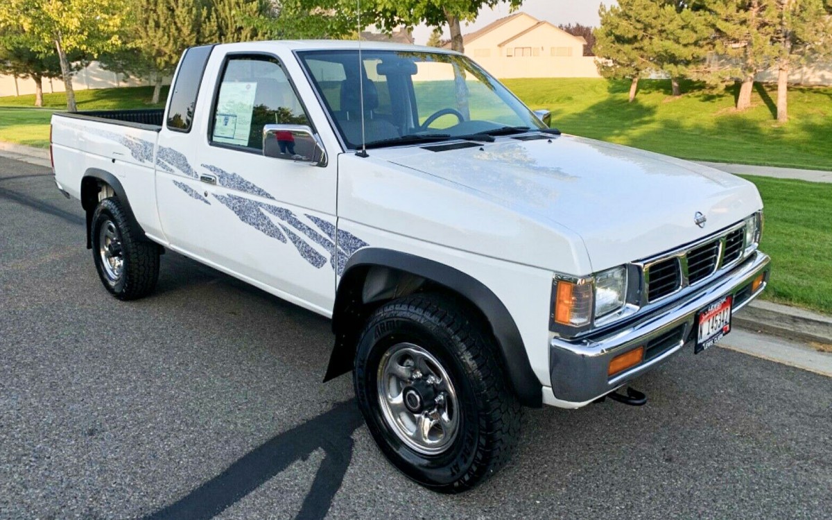 Nissan pickup truck for sale