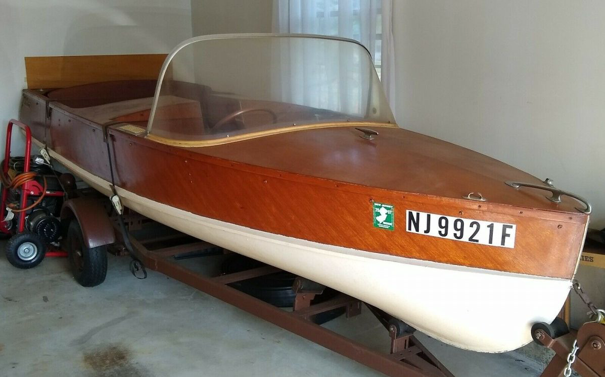 Wood Hull Restoration: 1950s Hydroplane, Stripping Old Varnish
