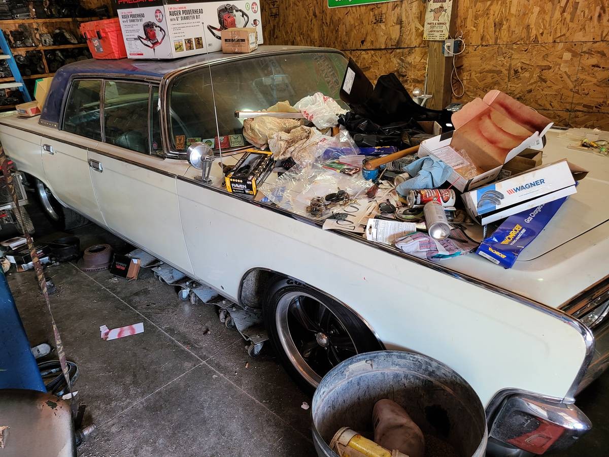 Garage Find: Little Used 1965 Imperial Crown