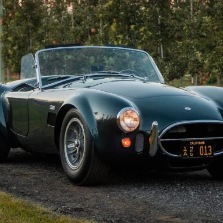 ミュージシャン Very Rare Carroll Shelby Original 1965 Update: Carroll's 1965 Shelby 427 Cobra Roadster! | Barn Finds