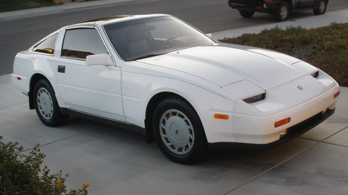 010121-1988-Nissan-300-ZX-1-
