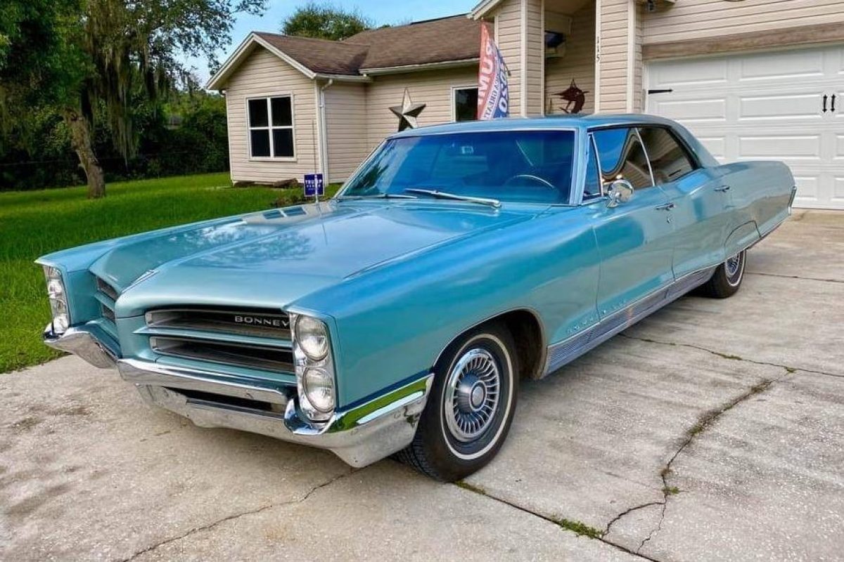 11k Original Miles: 1966 Pontiac Bonneville | Barn Finds