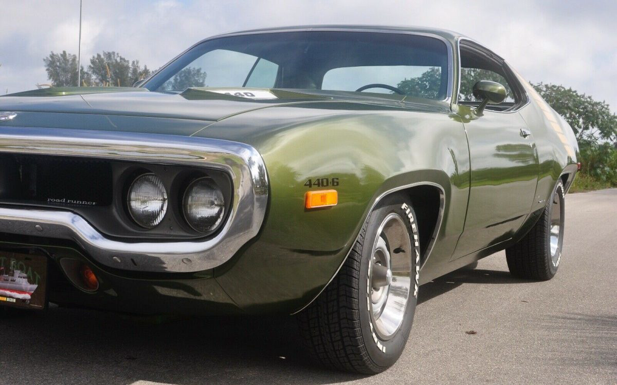 1972 Road Runner Left Side | Barn Finds