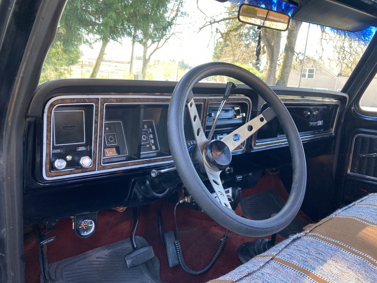 1976 Ford F100 Interior