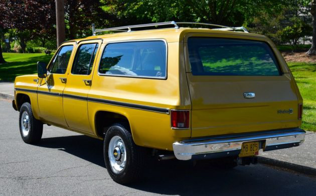  Sobreviviente de propiedad de personas mayores: 1975 Chevrolet Suburban K20 4X4 |  Hallazgos de granero