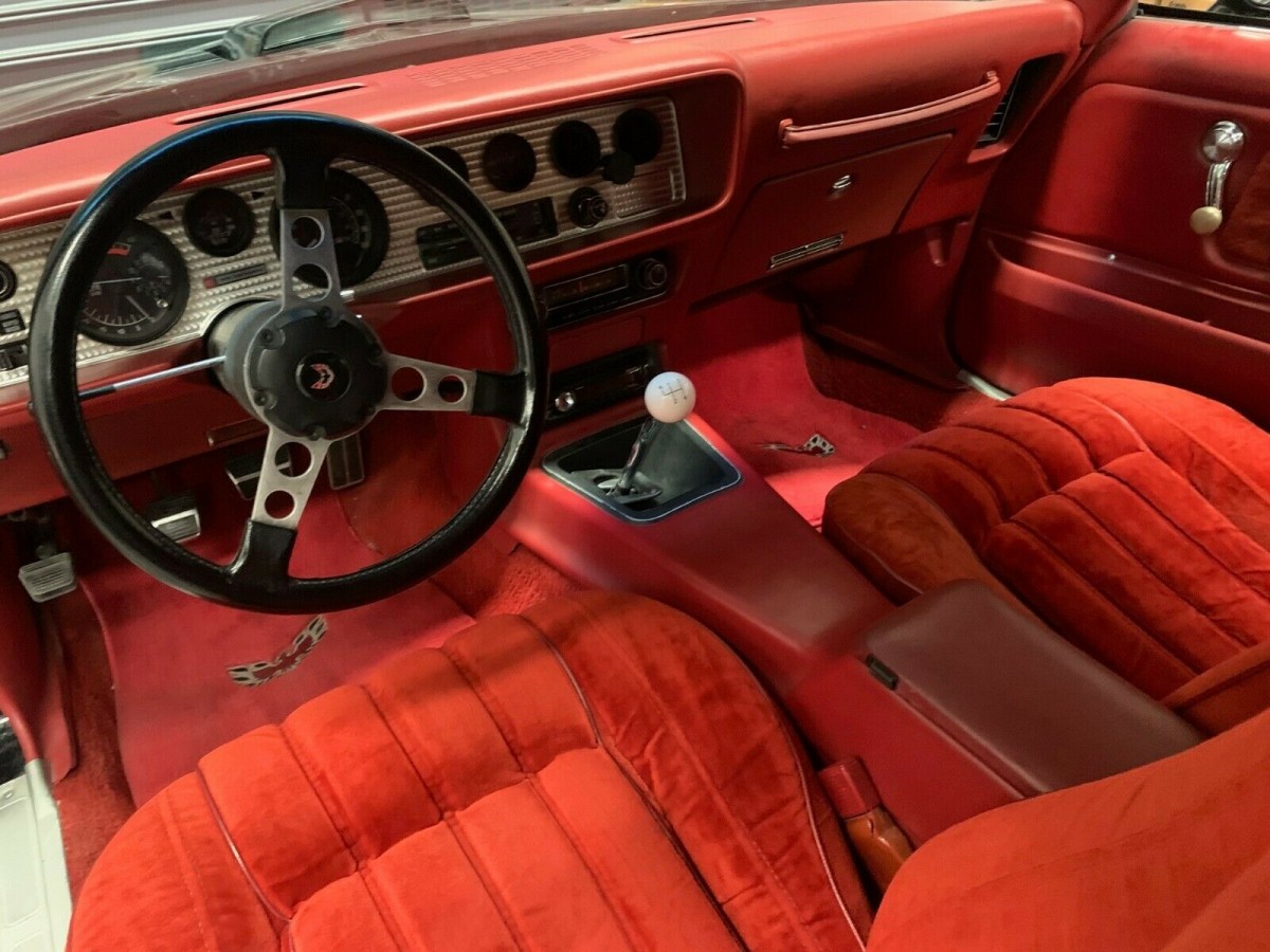 1977 Pontiac Trans Am 2 Barn Finds