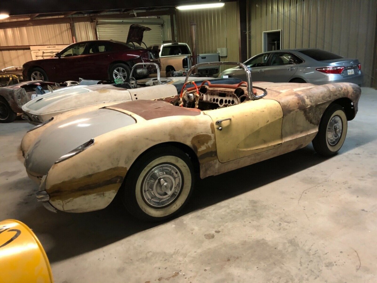 corvette 1957 right side | Barn Finds