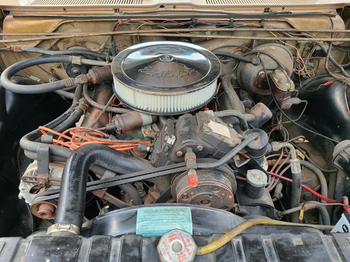 1967 Chrysler New Yorker Engine Bay Barn Finds