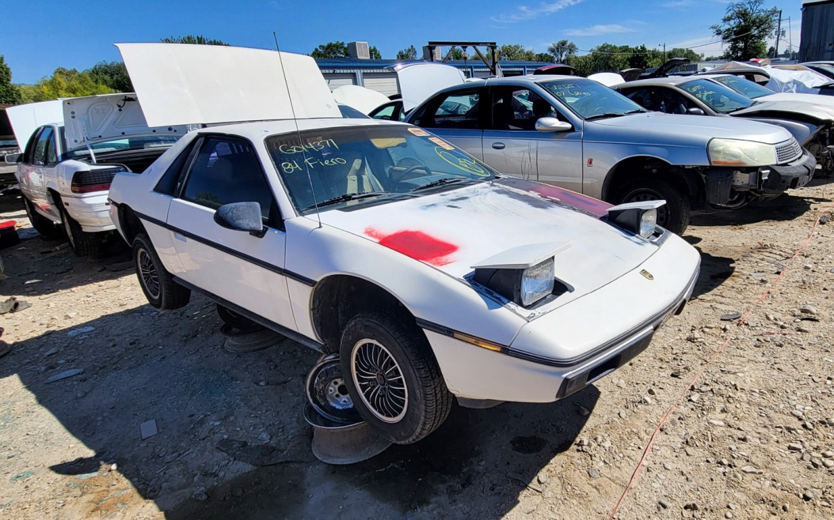 1984 Pontiac Fiero 2M4 