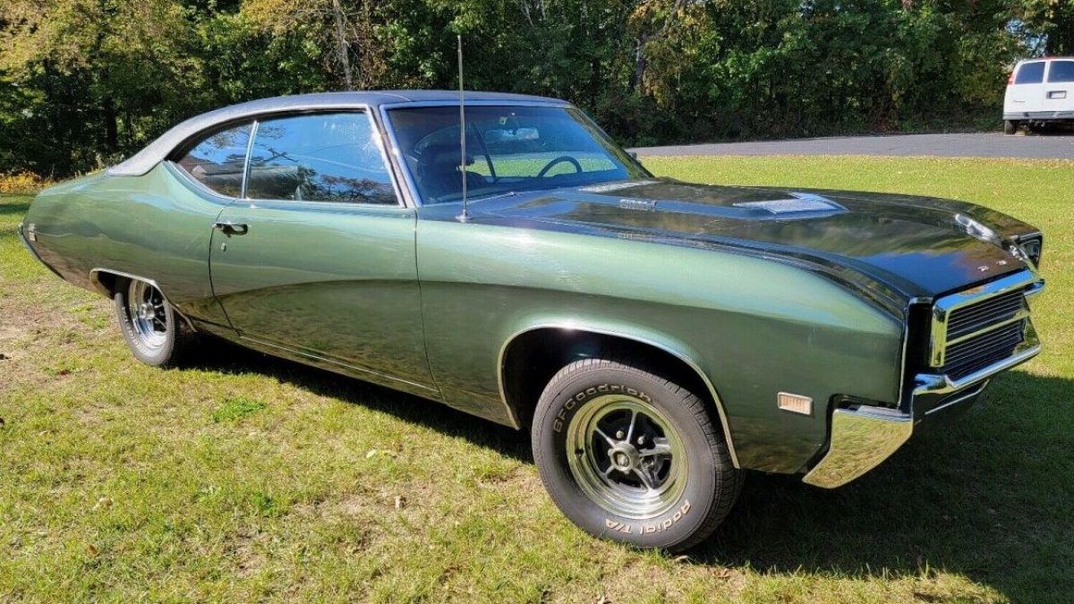 Stage 1 Four-Speed! 1969 Buick GS 400 | Barn Finds