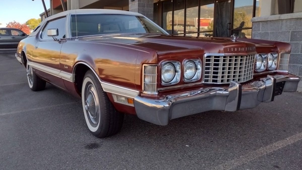 112221-1973-Ford-Thunderbird-1
