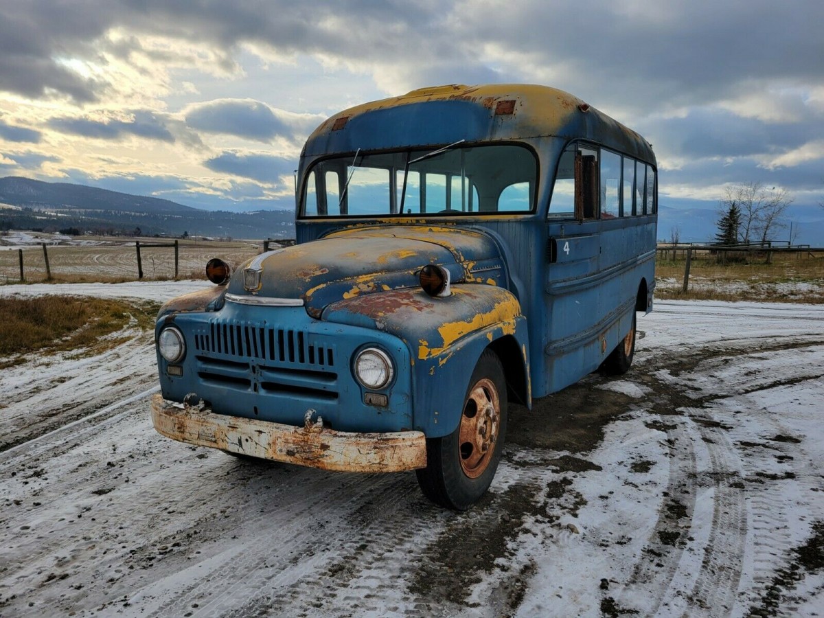 Rat Rod Shorty: 1952 International Harvester School Bus