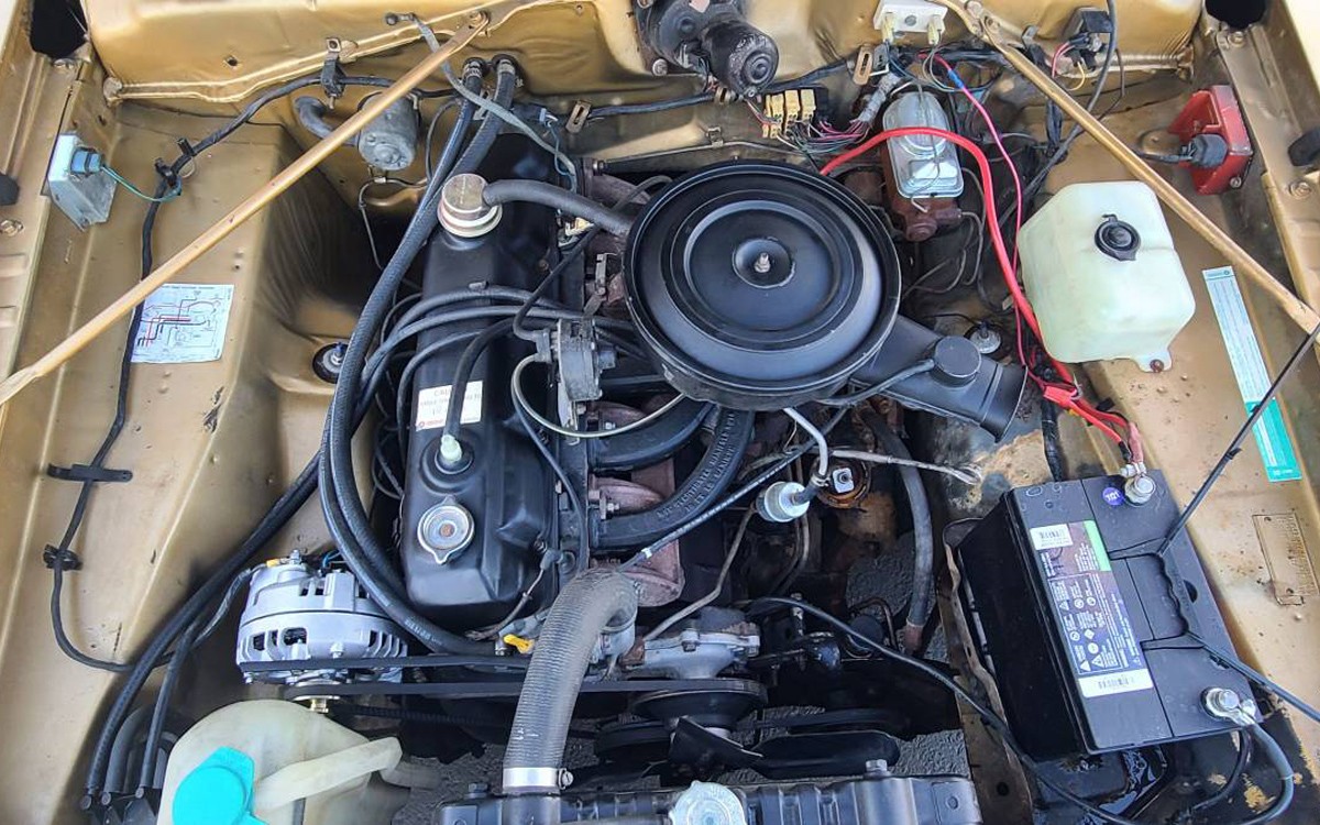 022022 1976 Dodge Dart Swinger 5 Barn Finds