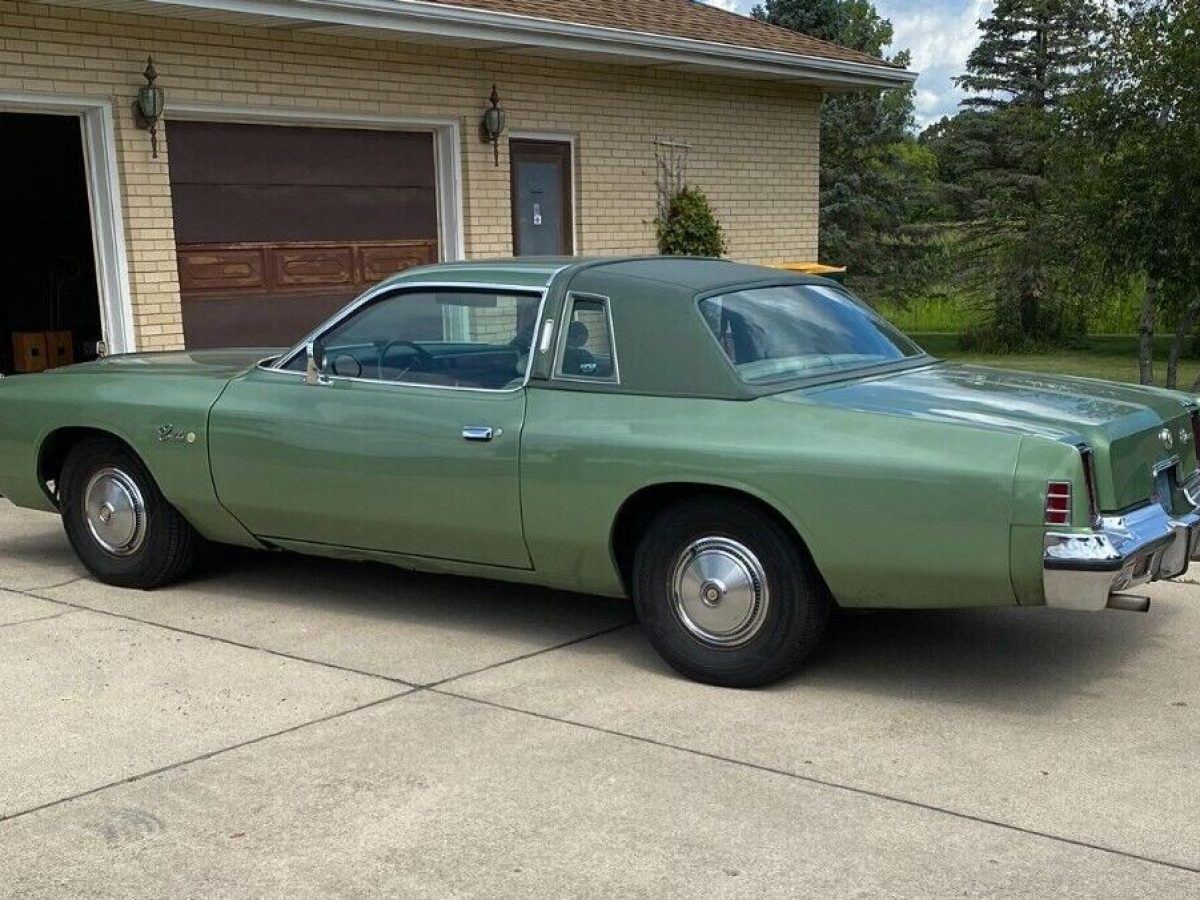 Green On Green Survivor: 1977 Chrysler Cordoba | Barn Finds