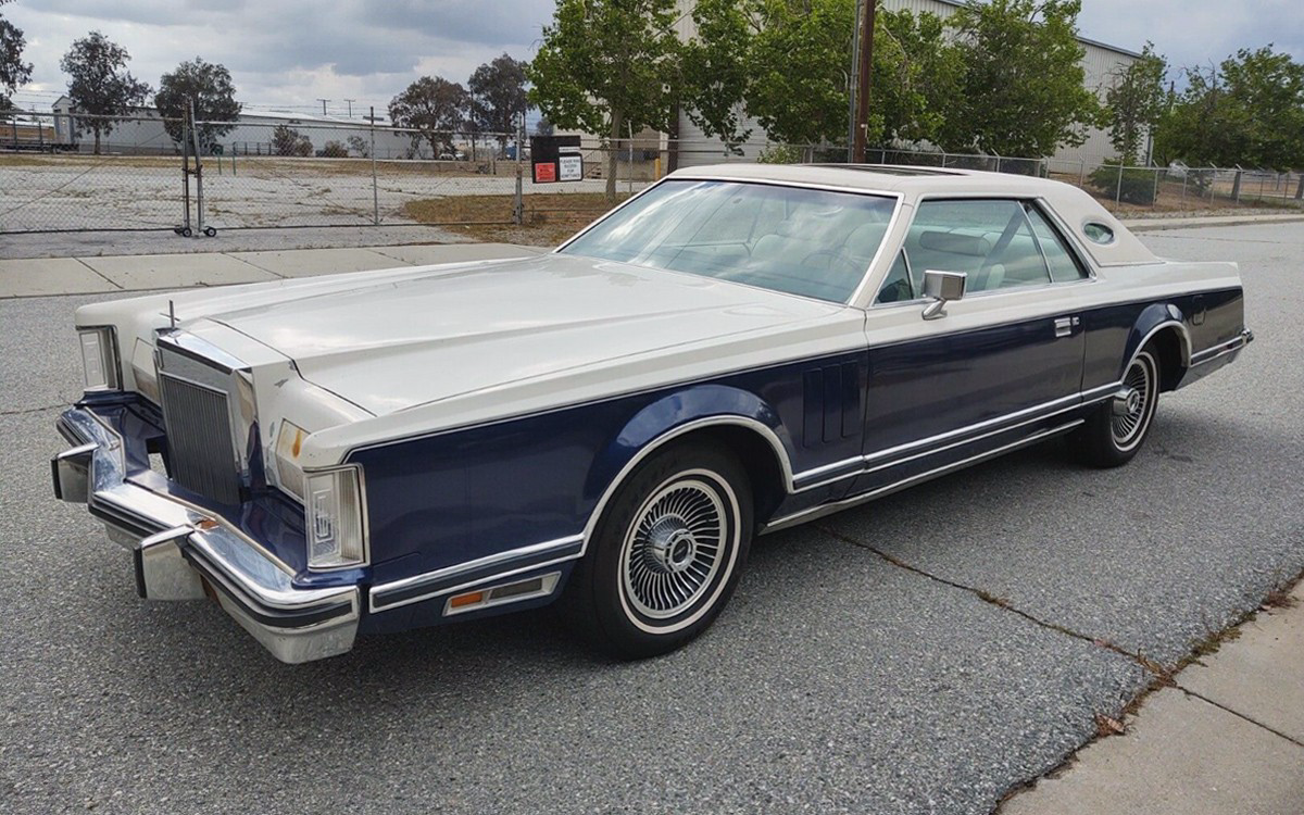 bill blass lincoln continental 1979        
        <figure class=