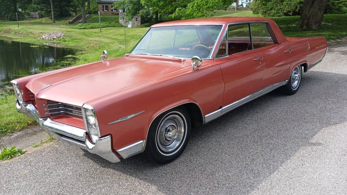 1964-Pontiac-Bonneville-1-