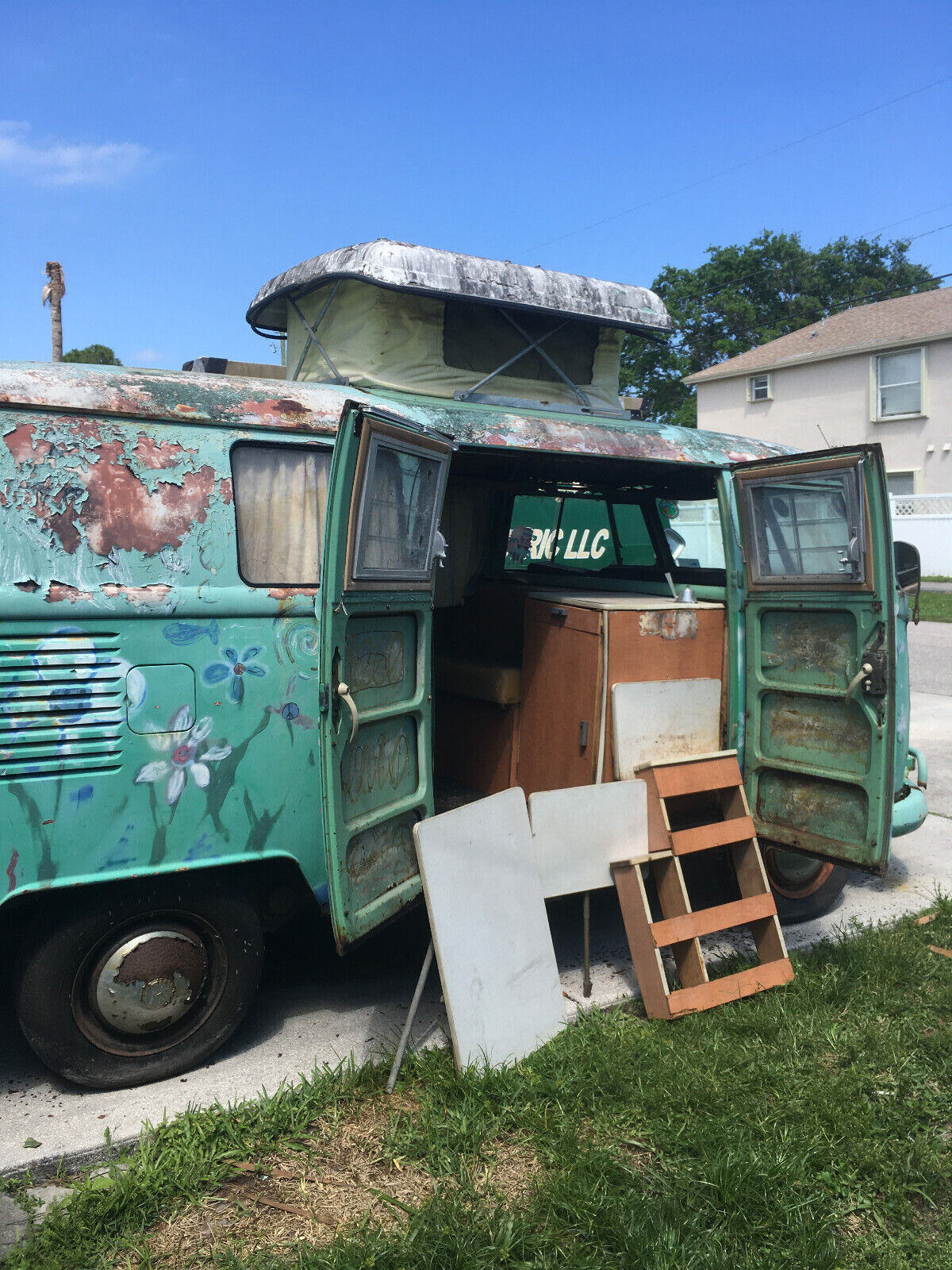 1967 VW Vanogan Bus Barn Finds