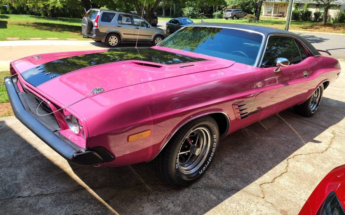pink dodger car