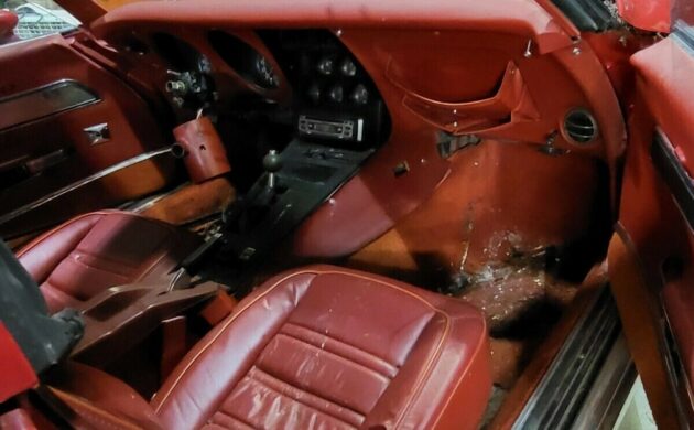 1977 corvette interior