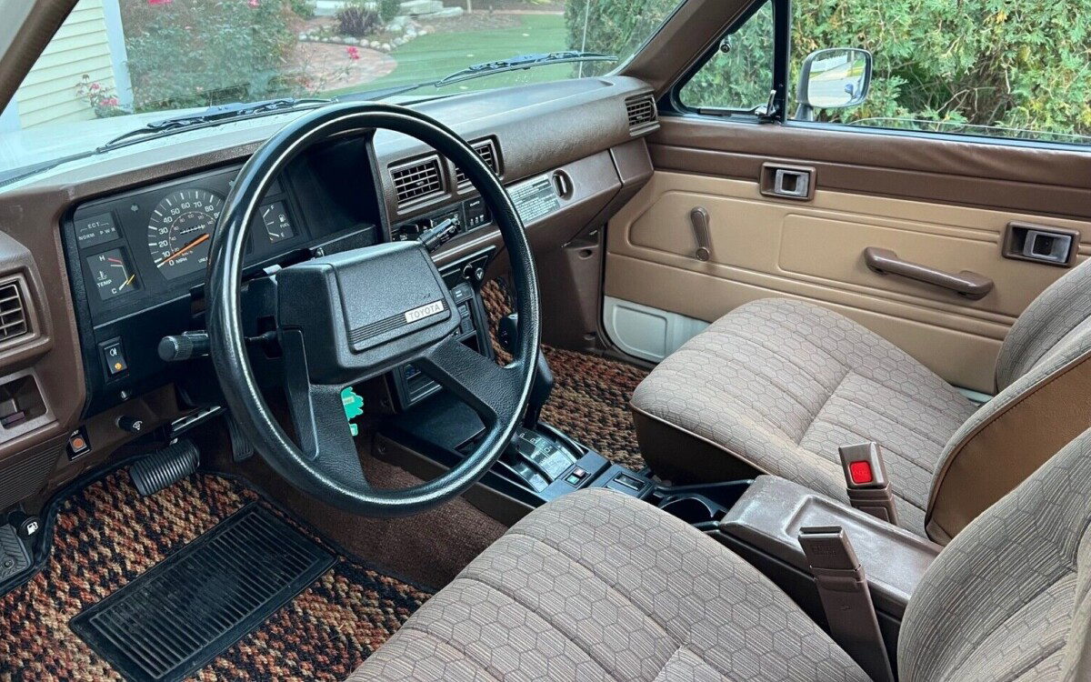 1986 Toyota 4Runner SR5 Interior | Barn Finds