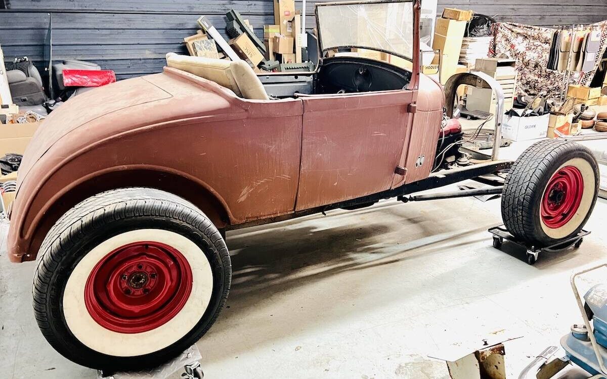 1928 Ford body Barn Finds