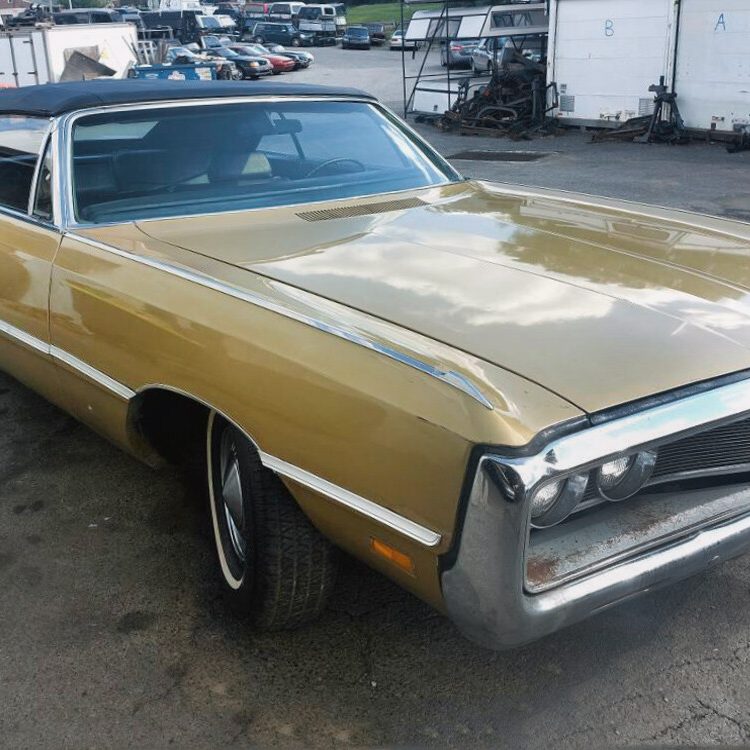122522-1969-Chrysler-Newport-