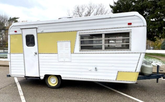 1965 banner travel trailer