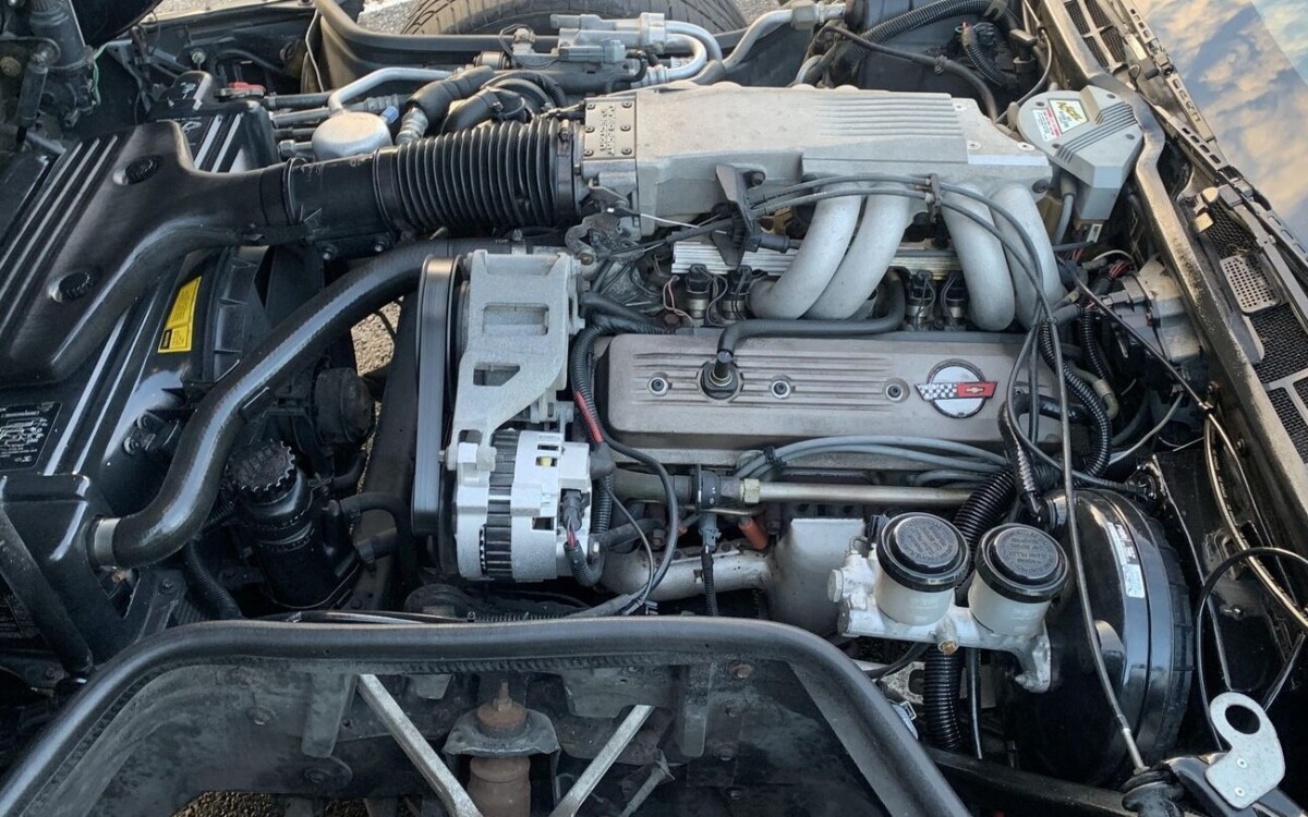 1989 Chevrolet Corvette Engine Barn Finds