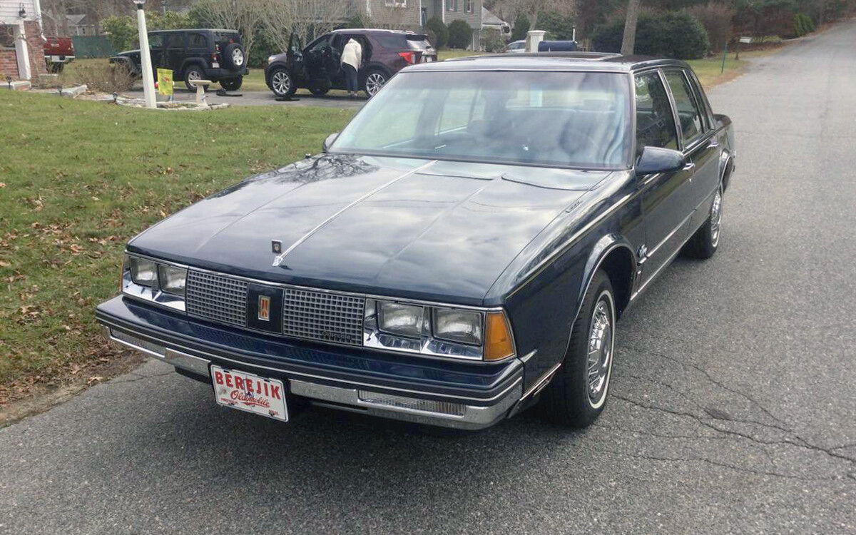 010223 – 1986 Oldsmobile 98 – 2 | Barn Finds