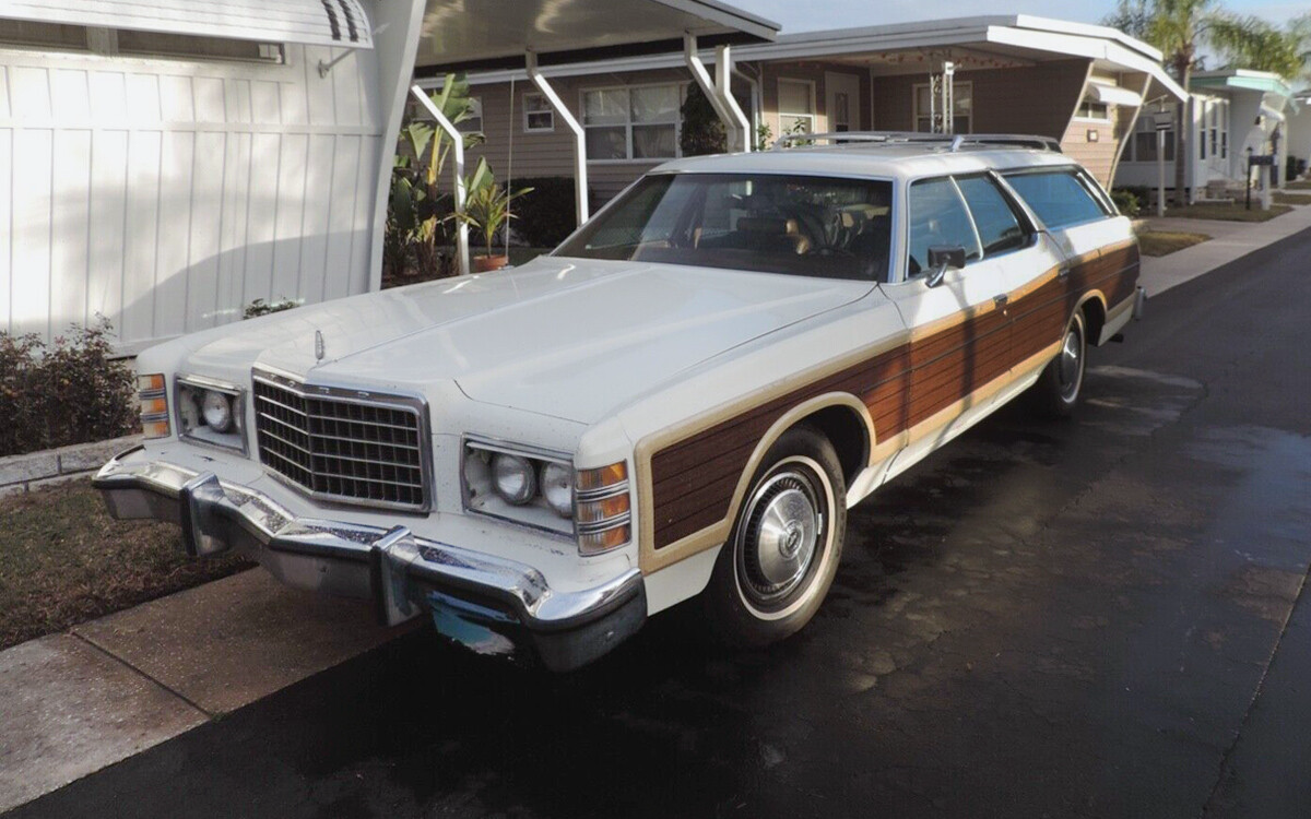 Ford Ltd Country Squire Barn Finds