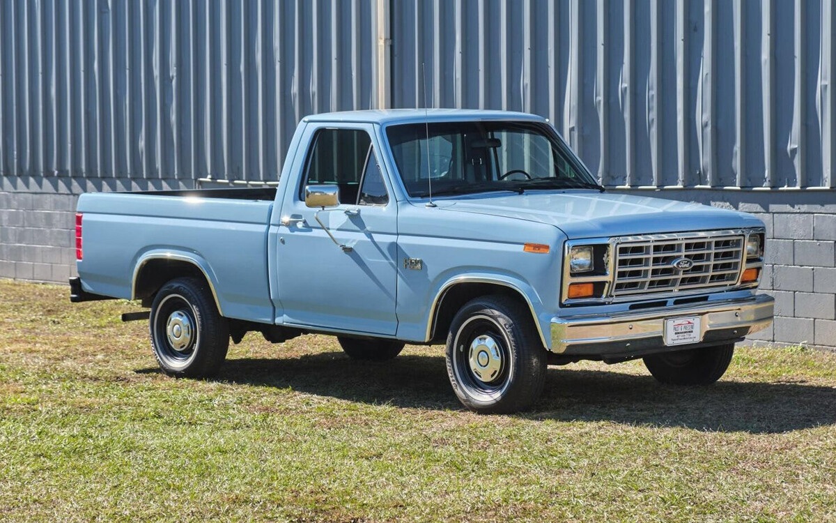 011023 – 1986 Ford F-150 XL Short Bed – 2 | Barn Finds