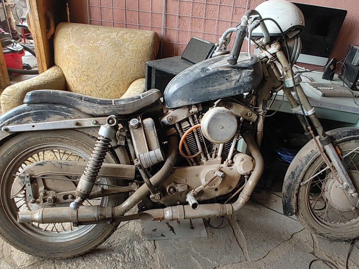 EARLY SPORTSTERS and K-MODELS ハーレー　アイアン Barn Find: 1972 Harley-Davidson XLCH Sportster | Barn Finds