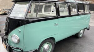 1961 Volkswagen Samba Deluxe 23-Window