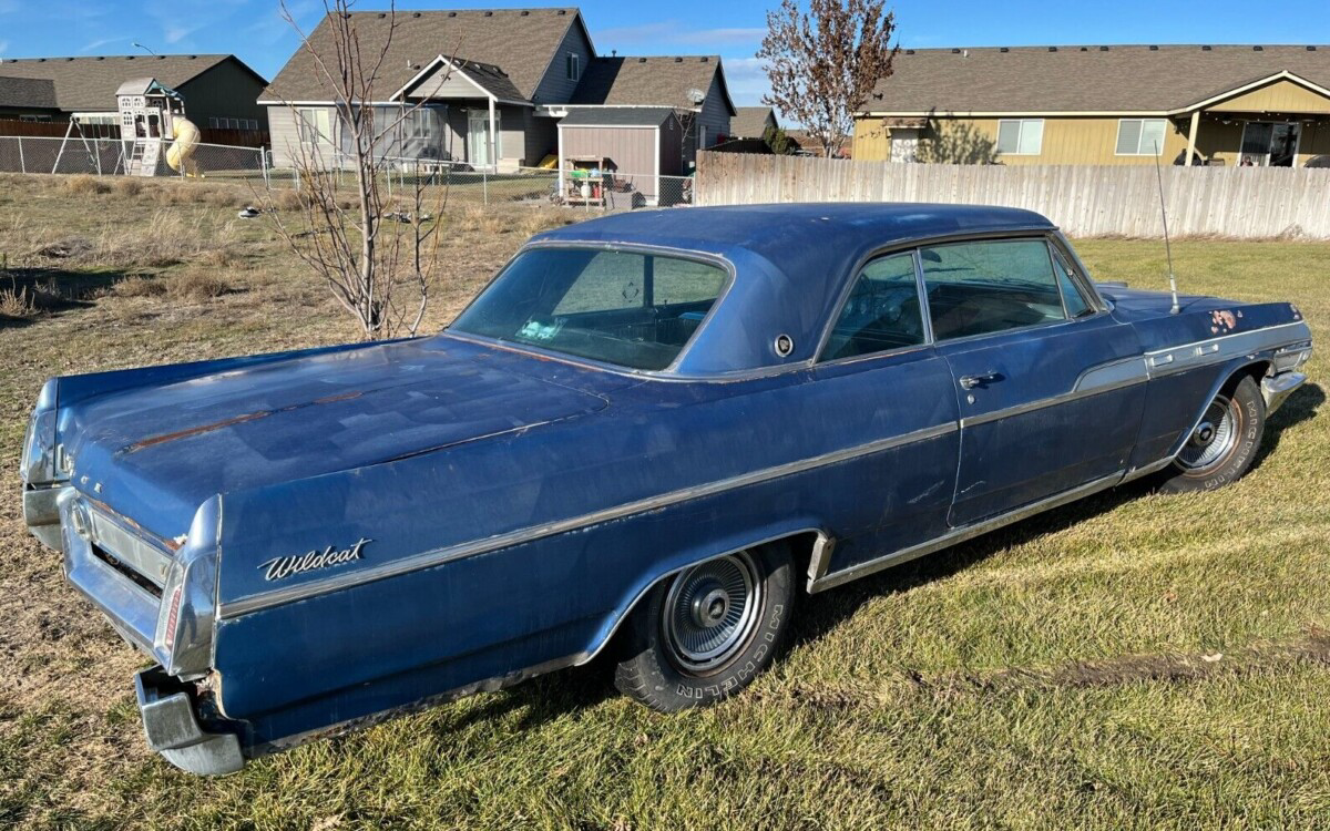 1963 Buick Wildcat Passenger Side Barn Finds 3743