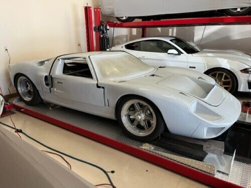 Go Like Hell 2.0: 1965 Ford GT40 Kit