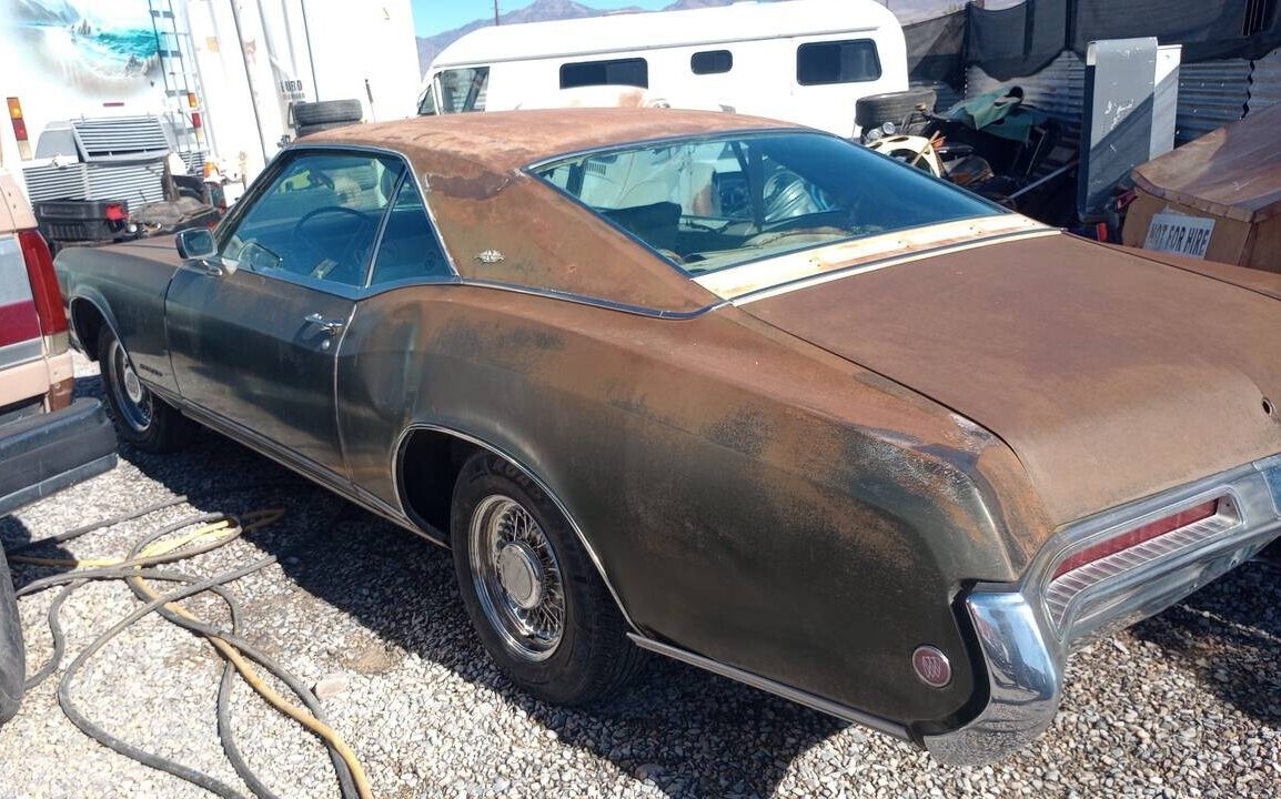 1969 Buick body Barn Finds
