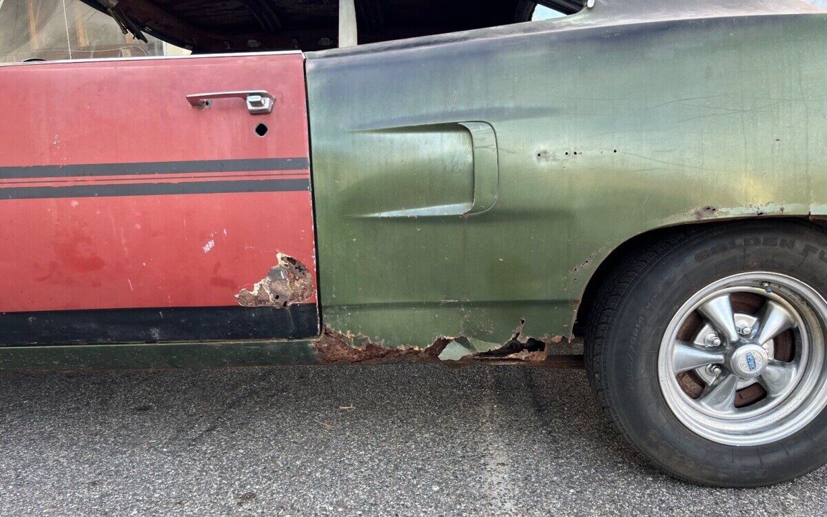 1970 Road Runner body Barn Finds
