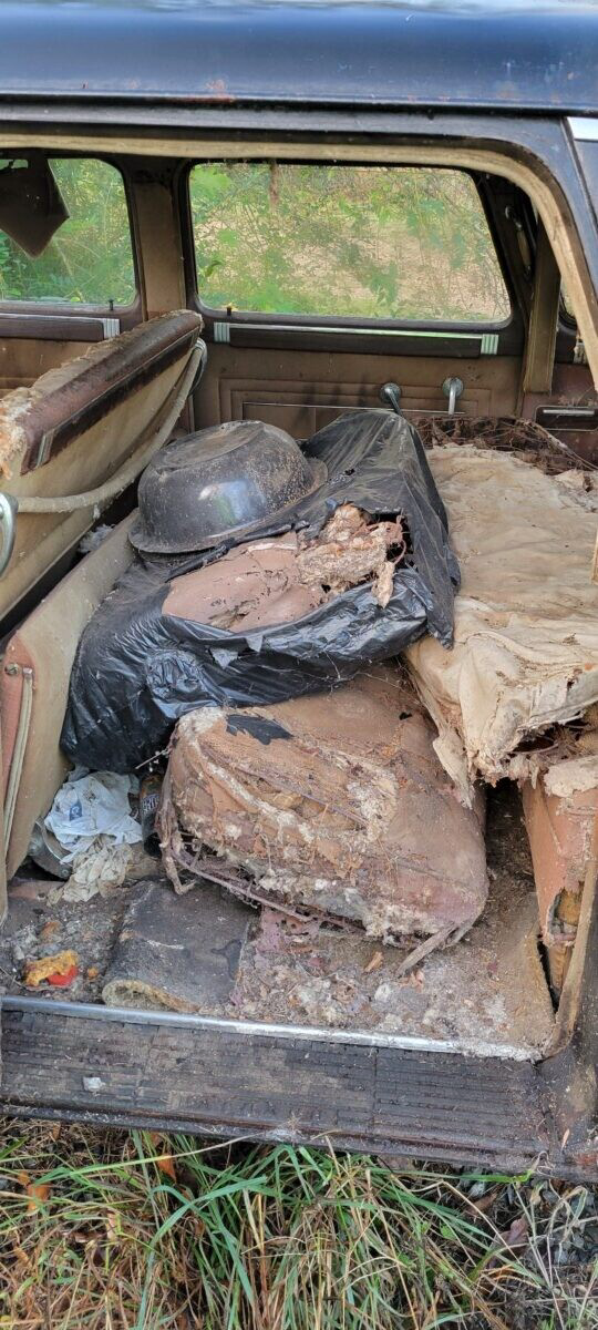 1949 Packard Super Deluxe Eight Photo 19 | Barn Finds