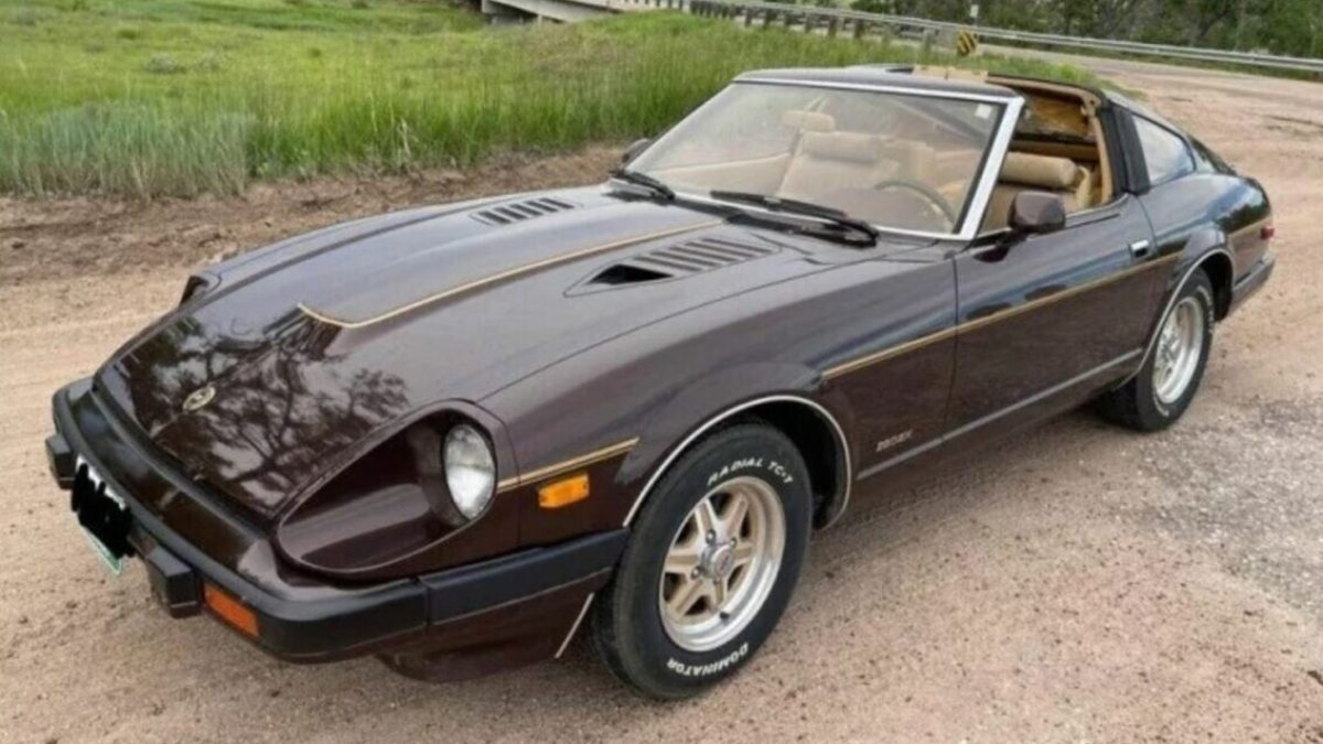 1983-Datsun-280ZX-1-