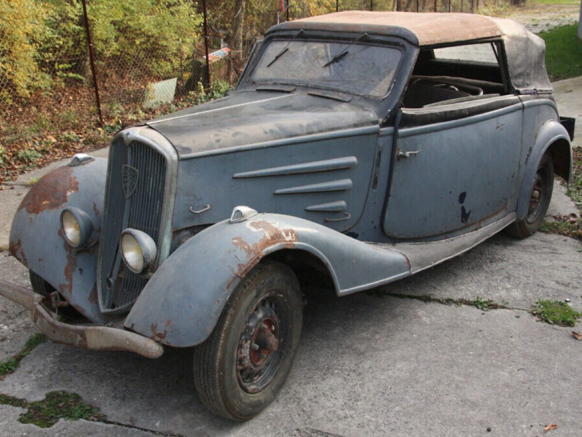 Les Renault d'avant guerre : PG 5 534772 Conduite Intérieure Vivastella