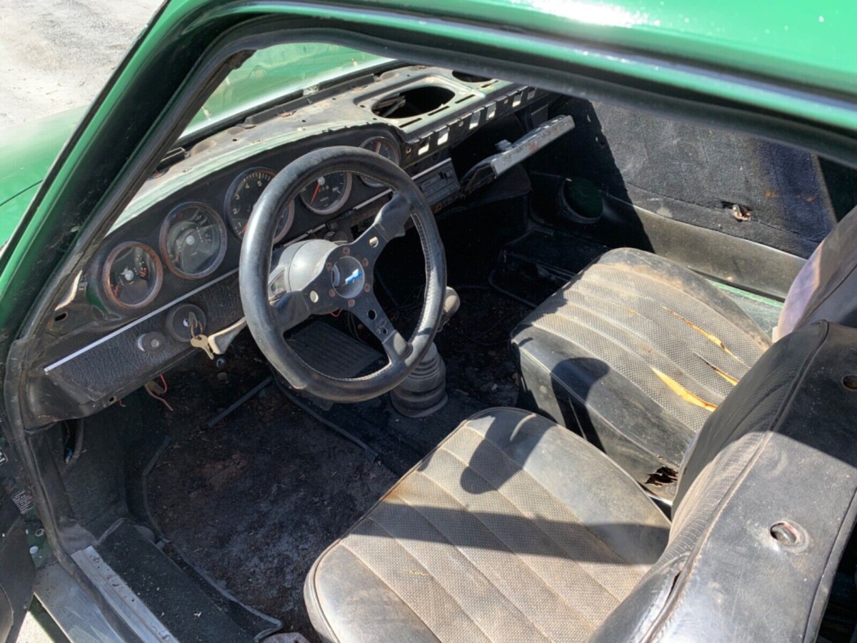 green 911 interior | Barn Finds