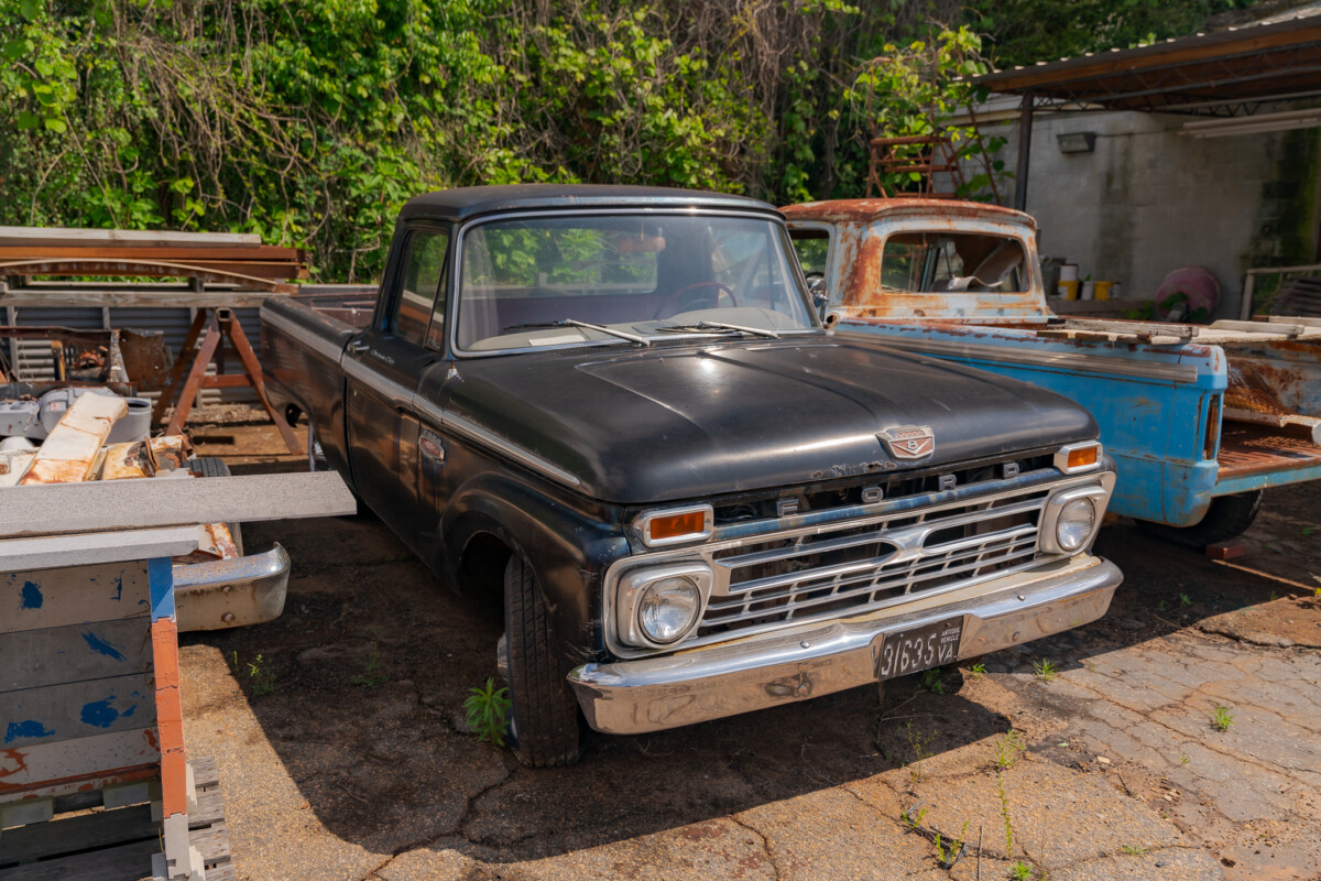 1966 Ford F100 Custom Cab 09 Barn Finds