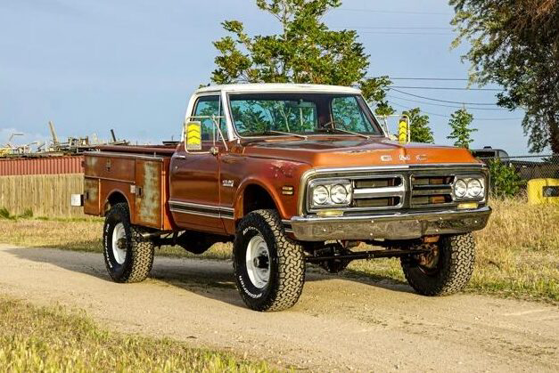 1972 GMC K2500 Photo 5 | Barn Finds