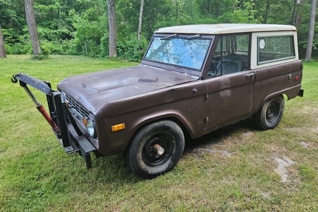 1971 Ford Bronco 2 Barn Finds