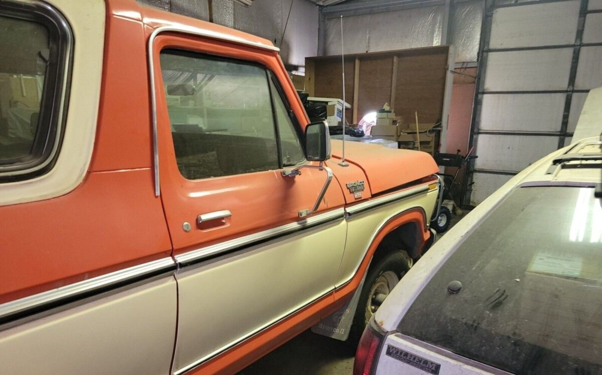 Bronco Right Side Barn Finds