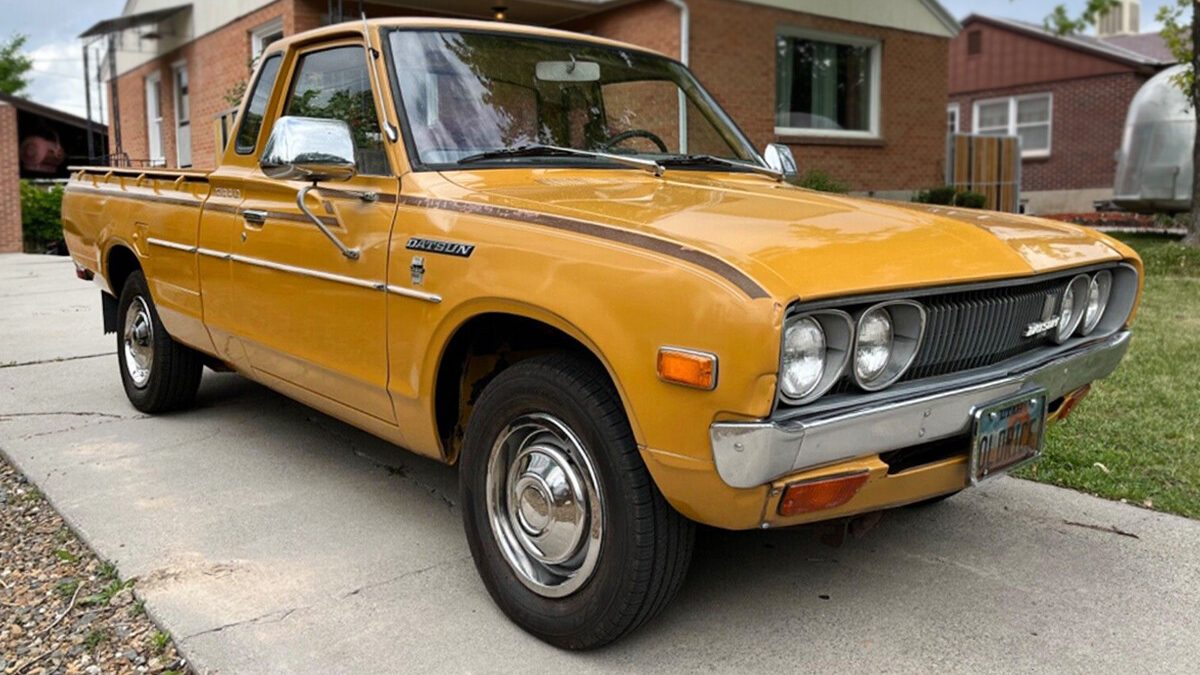 071923-1977-Datsun-620-