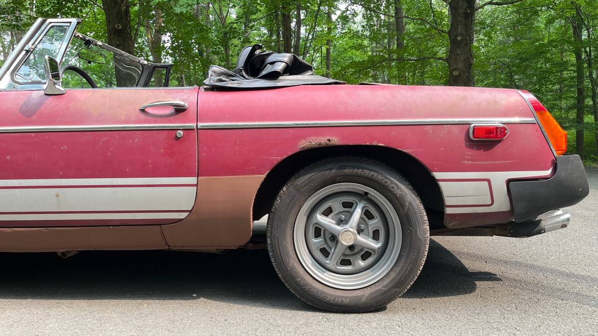 1977 MGB Drivers Quarter Panel Barn Finds