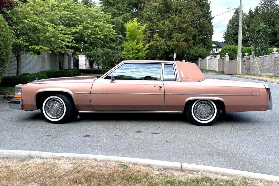 1982 Cadillac Coupe Deville 2 