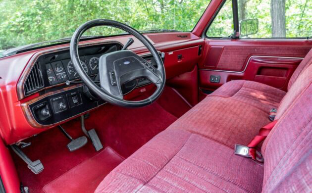1989 ford f150 4x4 interior