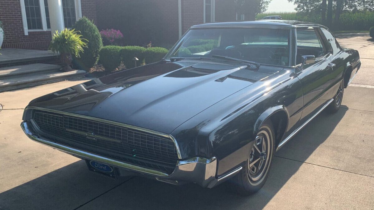 1967-Ford-Thunderbird-1-